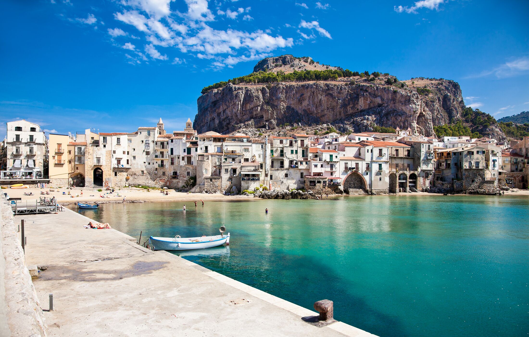 Affordable flights to Palermo from 35 Transavia